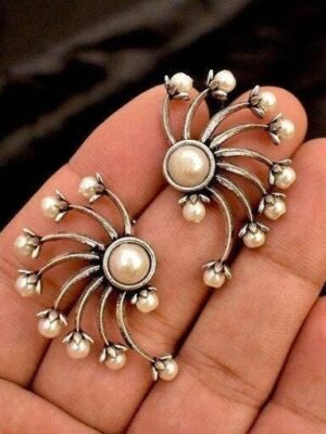 Cute Pearl Studs