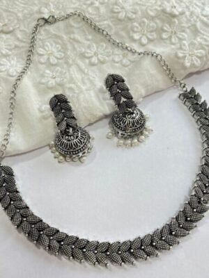 Choker Necklace with Jhumki Earrings