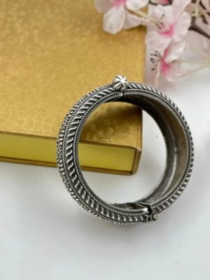 Silver Look Alike Floral Kada