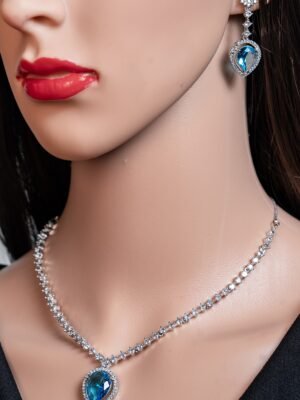 Diamond Studded Pendant Set