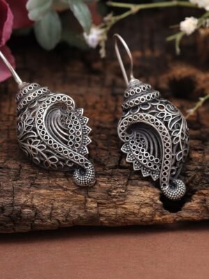 German Silver Stud Shunk Trunk Earrings