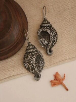 German Silver Stud Shunk Trunk Earrings