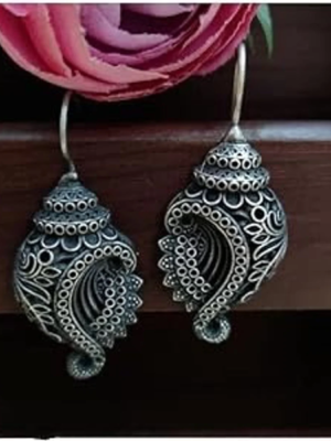 German Silver Stud Shunk Trunk Earrings