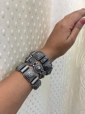 Oxidised Silver Kada set