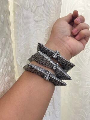 Silver Antique Square kada set of 3